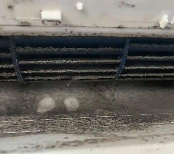 祁连空调吹的风有股烧焦味是怎么回事